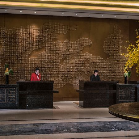 Hualuxe Yangjiang City Center Exterior photo