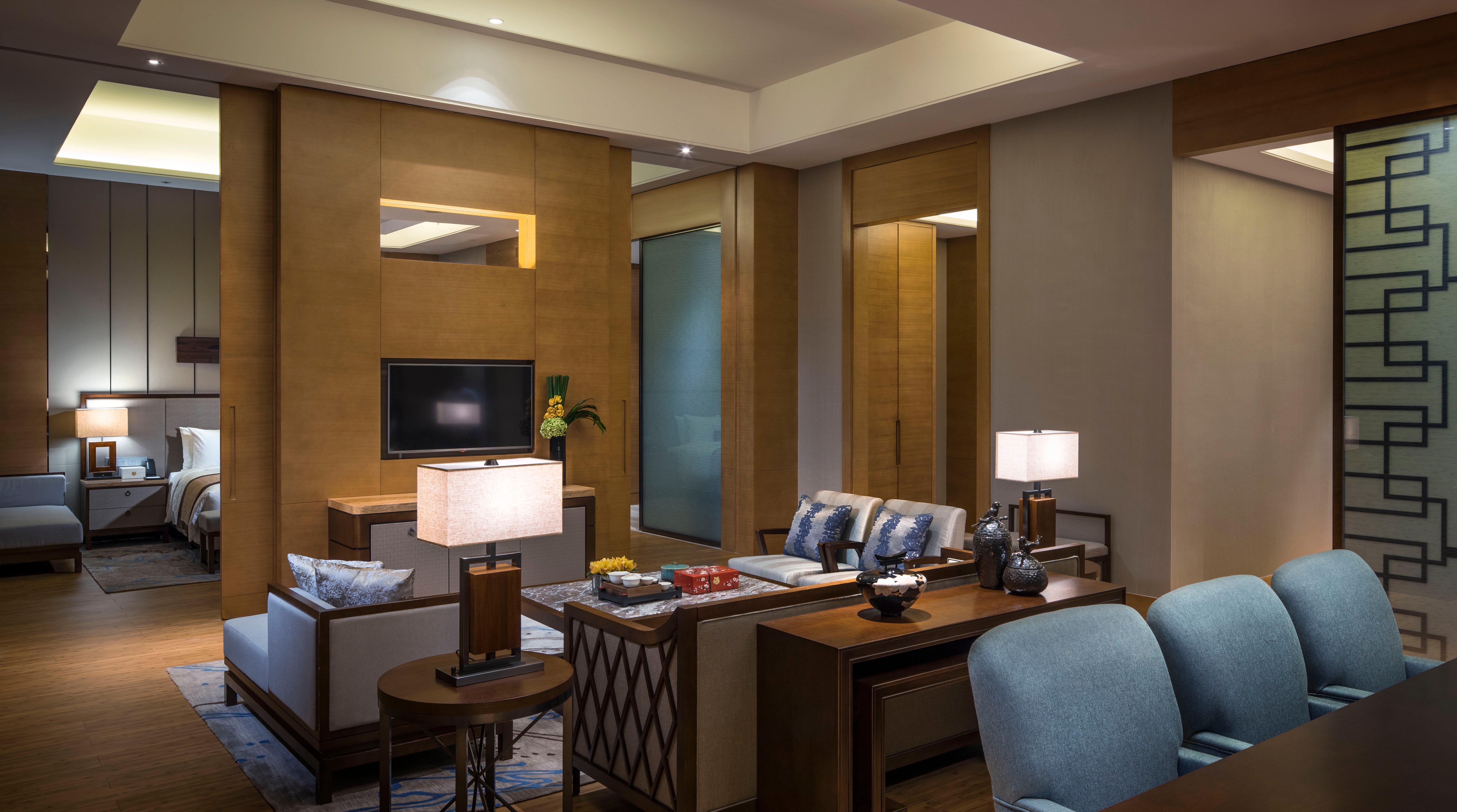 Hualuxe Yangjiang City Center Exterior photo