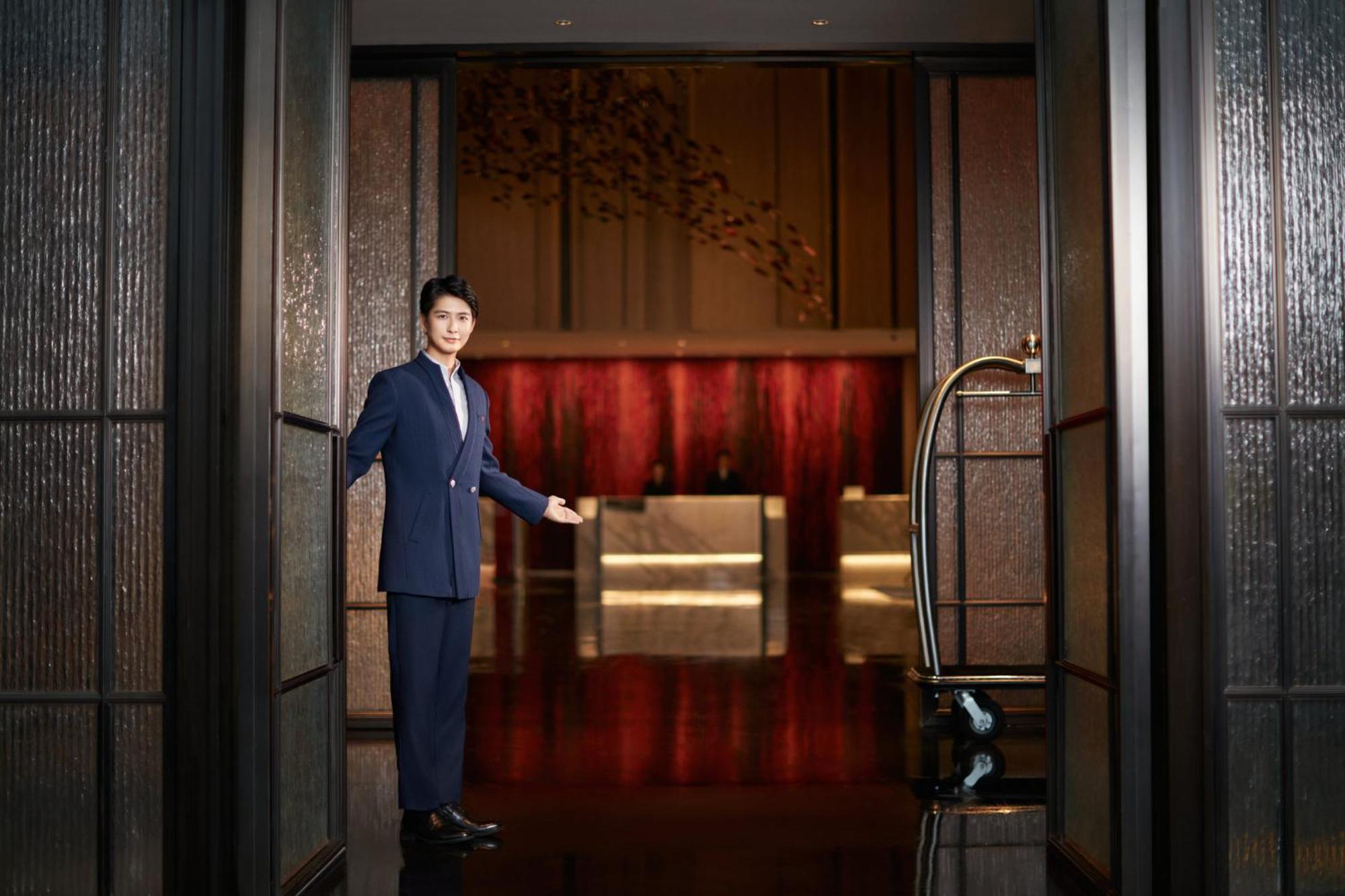 Hualuxe Yangjiang City Center Exterior photo