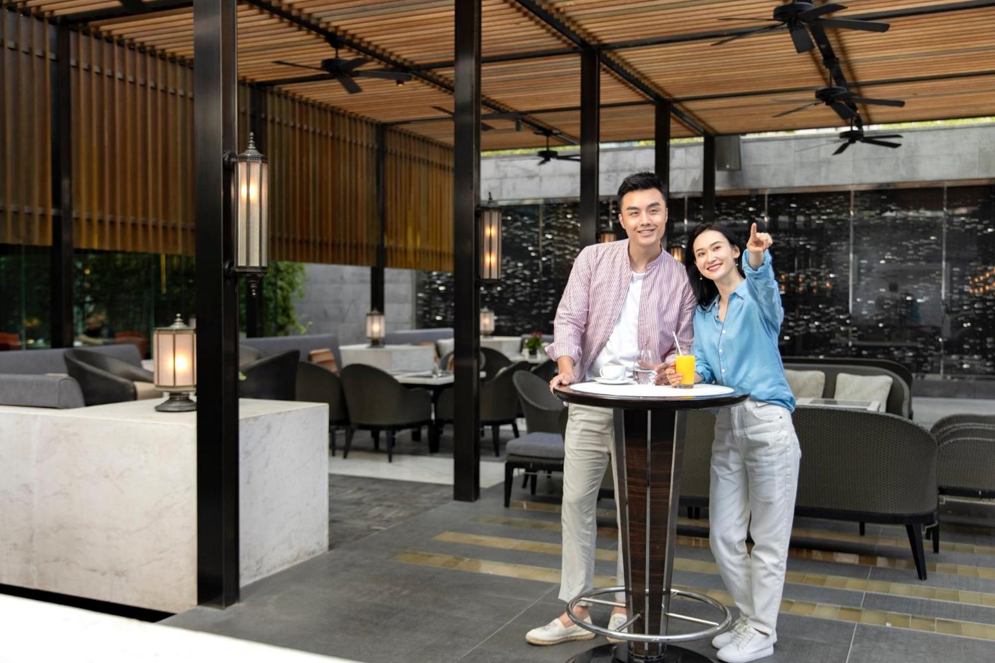 Hualuxe Yangjiang City Center Exterior photo